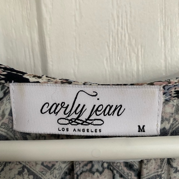 Carly Jean Los Angeles Noel Dress - Picture 8 of 13